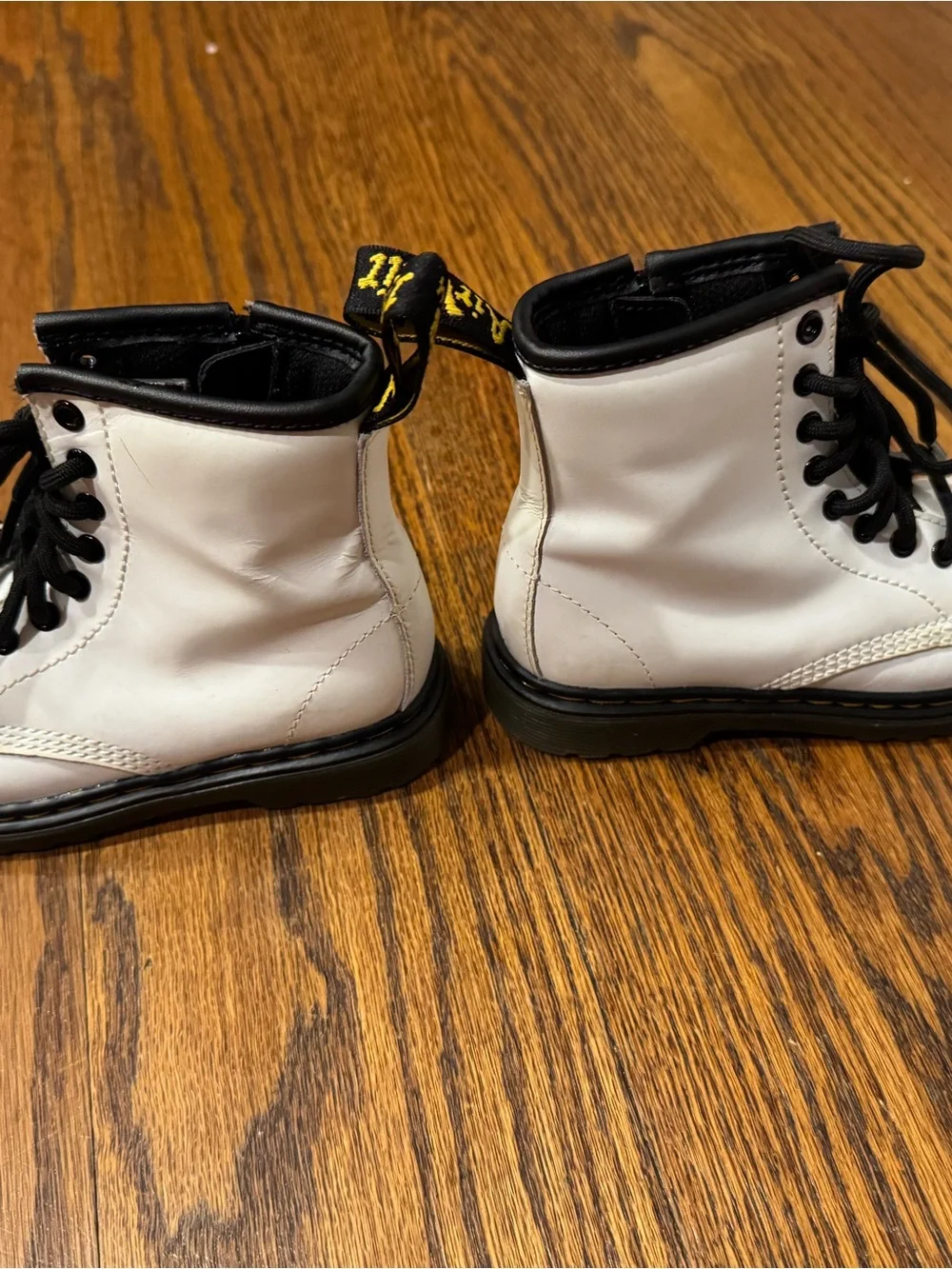Dr. Martens kids white Leather Lace-Up Zip Combat Boots